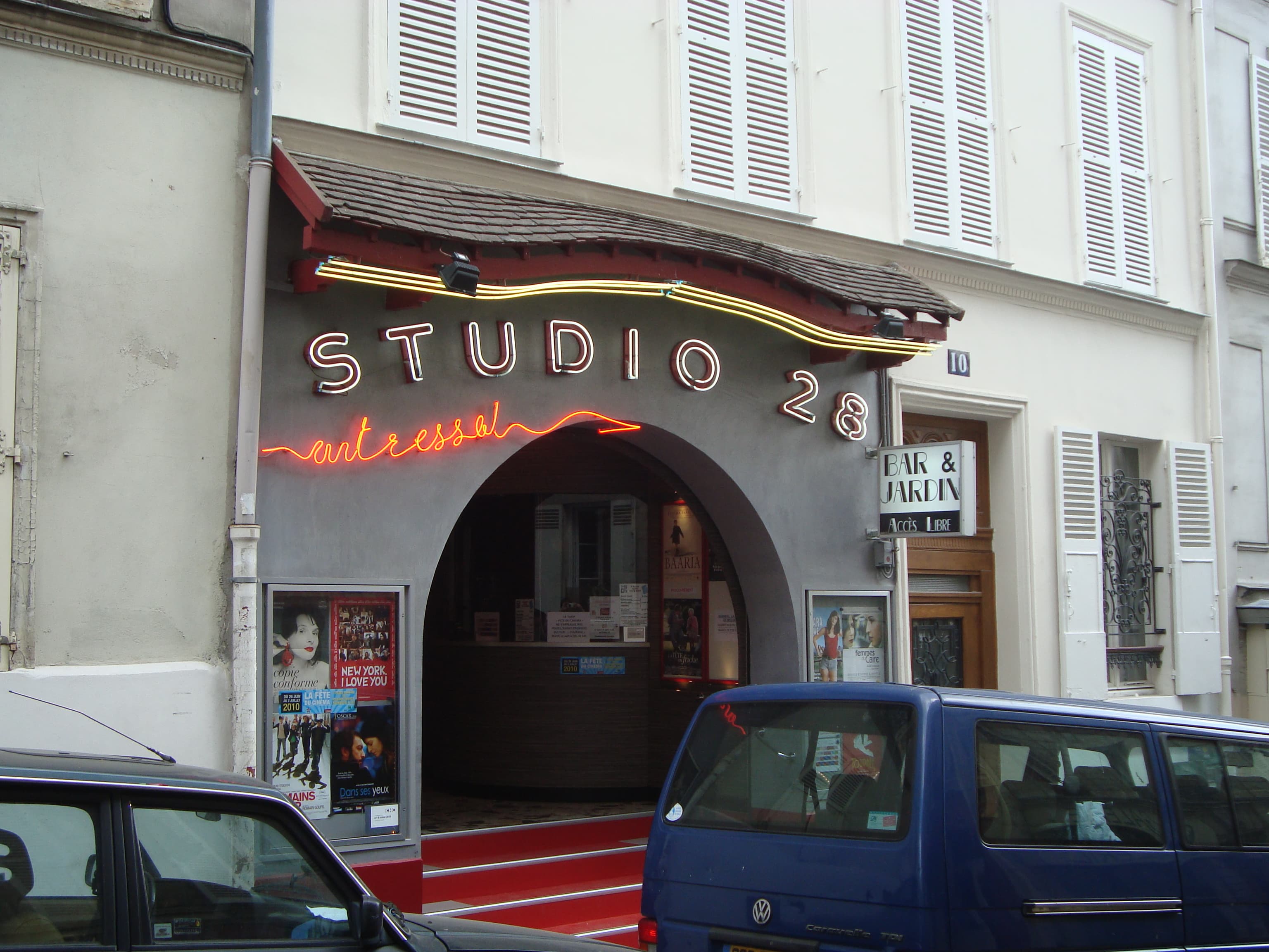 STUDIO 28