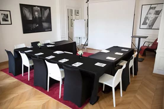 STUDIO HARCOURT
