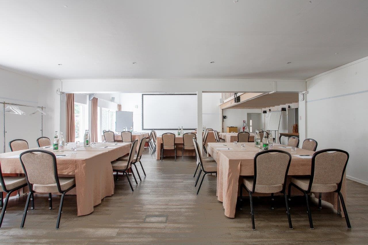 HOSTELLERIE DE VARENNES 4