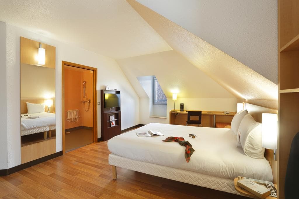 HôTEL IBIS ETAMPES  2