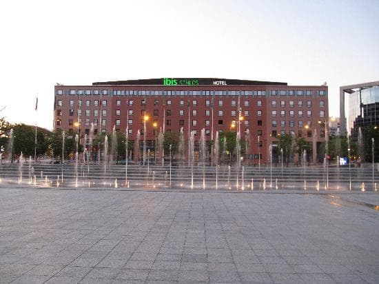 IBIS STYLES EVRY CATHEDRALE