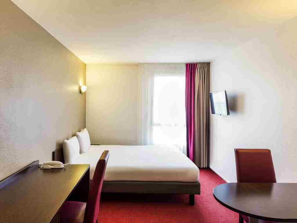 PORTE DE VERSAILLES ADAGIO ACCESS VANVes