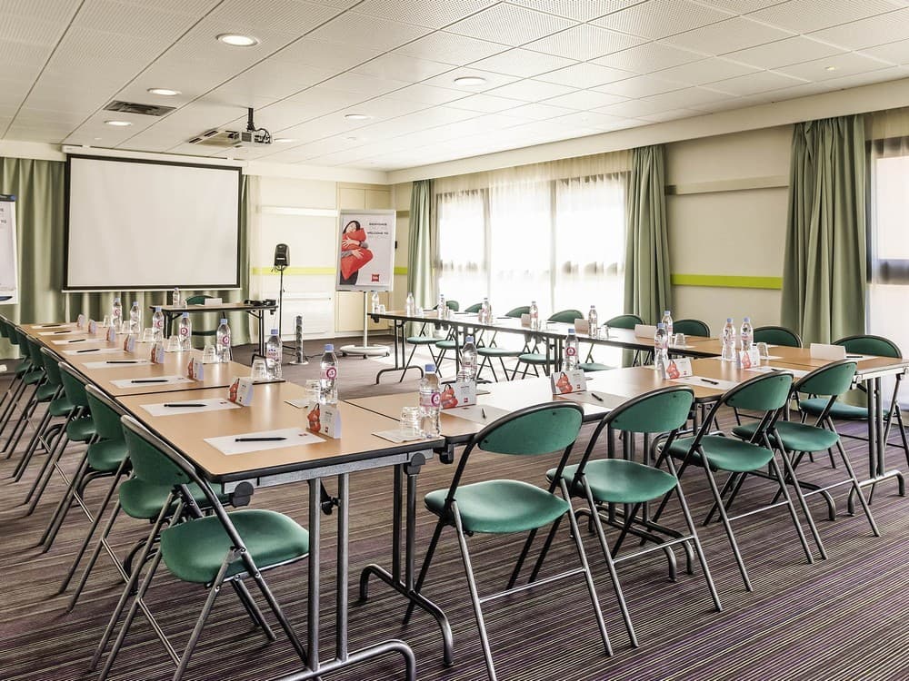 IBIS ISSY LES MOULINEAUX  2