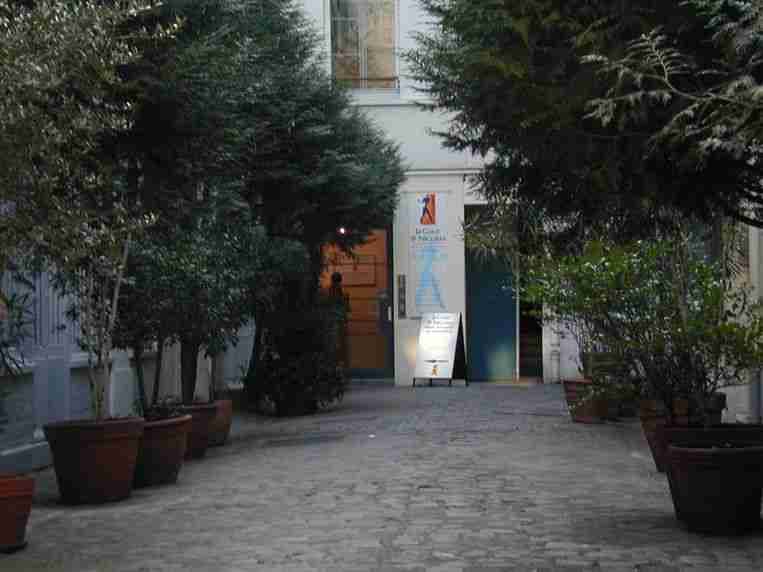 COUR SAINT-NICOLAS