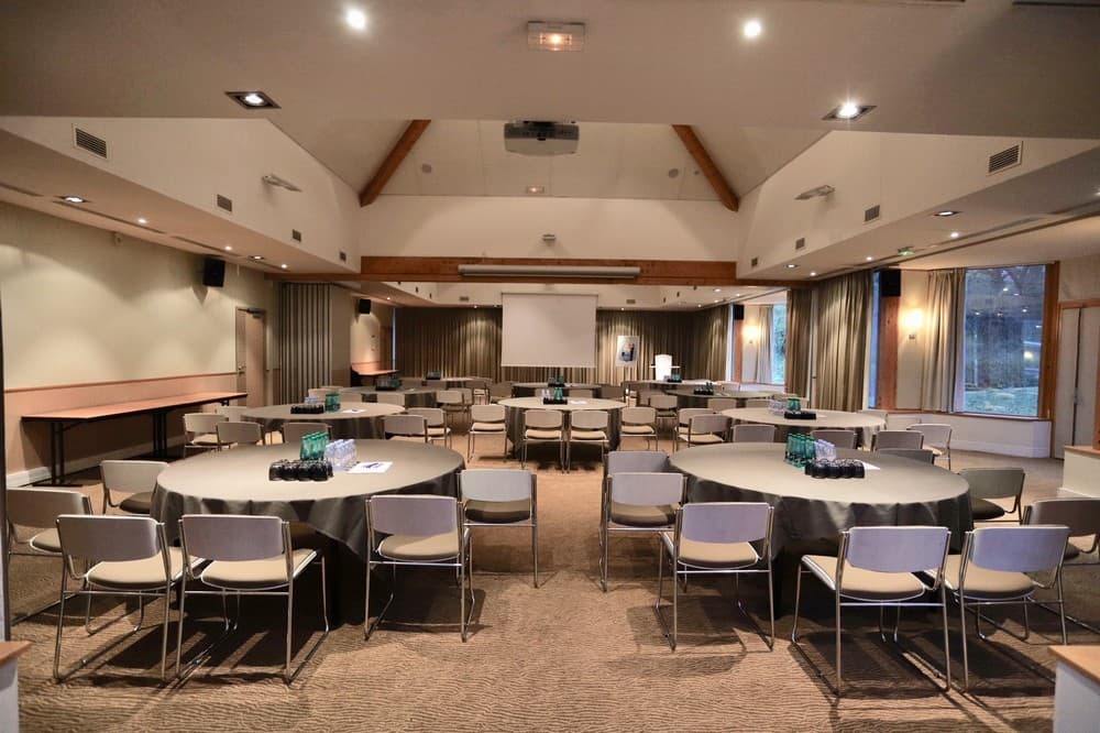 NOVOTEL FONTAINEBLEAU URY 3