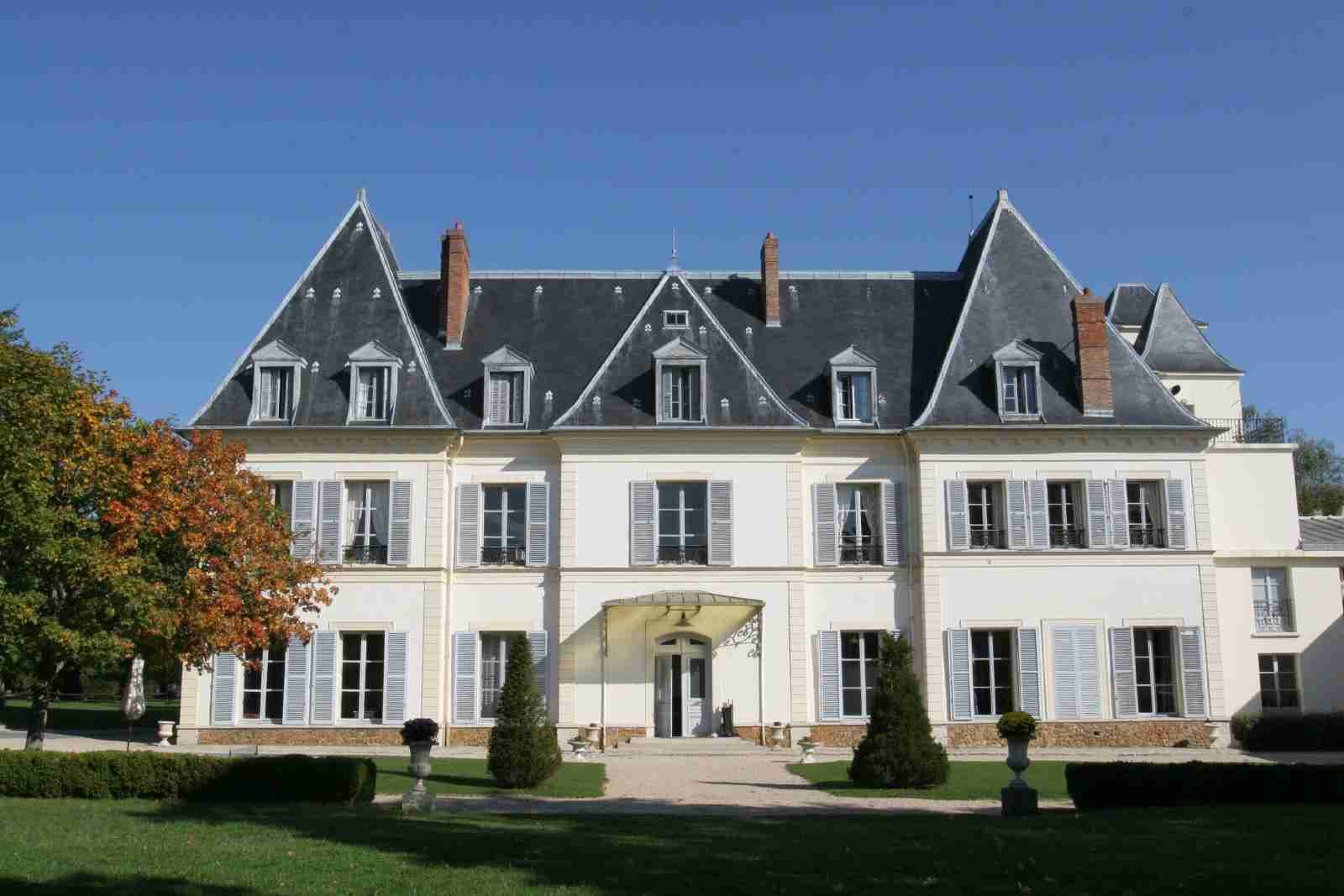 CHÂTEAUFORM' LES PRES D'ECOUBLAY
