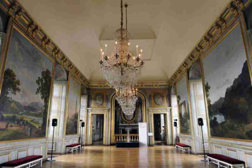 CHÂTEAU DE MAISONS 2