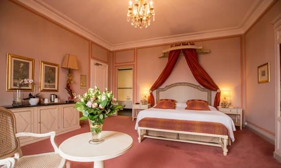 PAVILLON HENRI IV 3