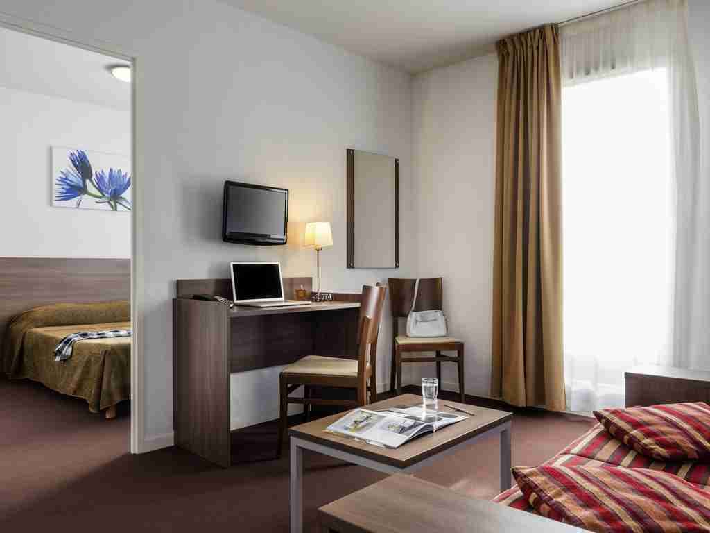 i APARTHÔTEL ADAGIO ACCESS CARRIERES-SOUS-POISSY  2