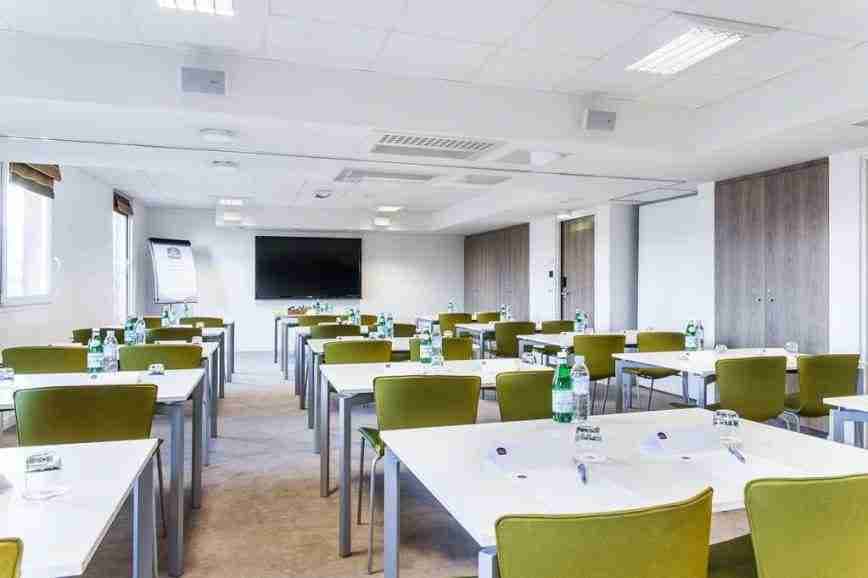 BEST WESTERN PLUS PARIS VELIZY 2