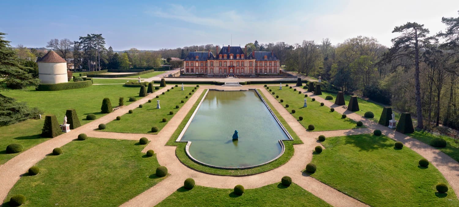 CHÂTEAU DE BRETEUIL 2