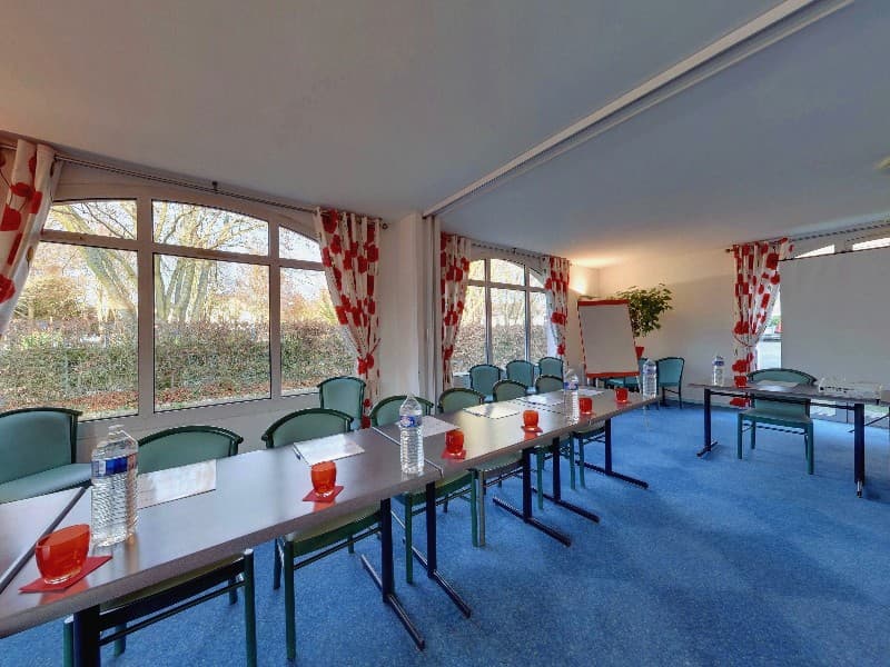 LE RELAIS DE VOISINS 2