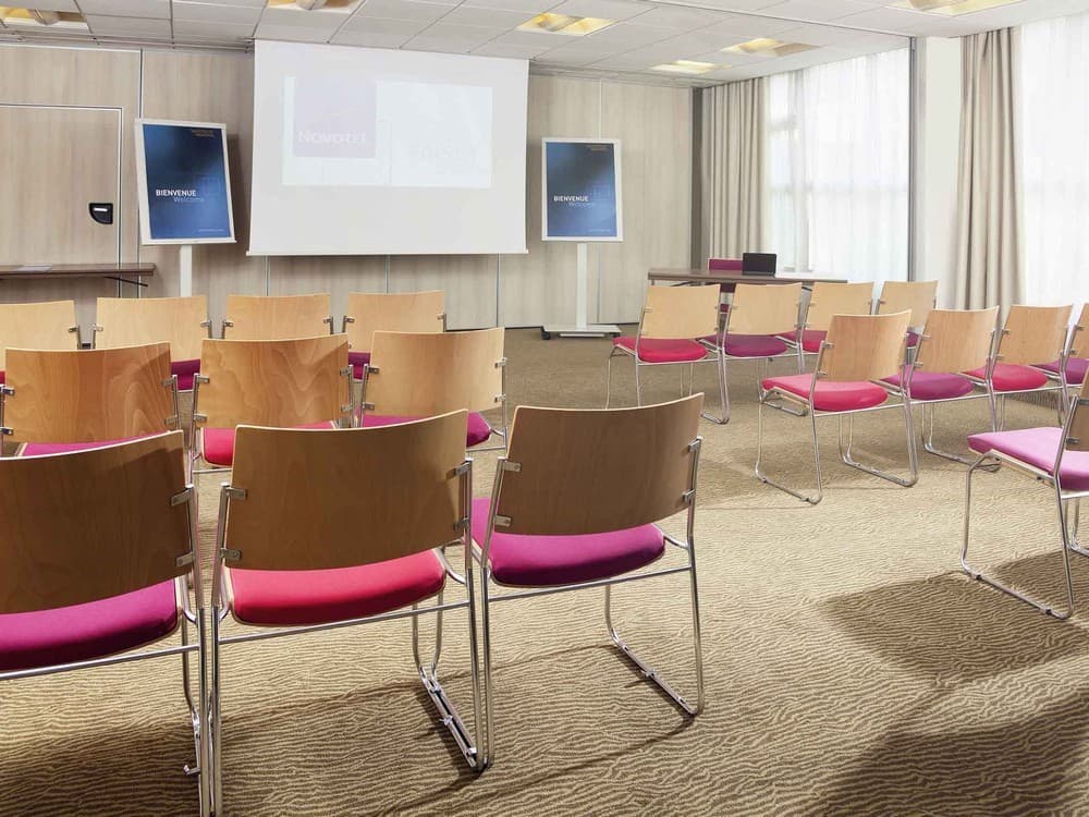 NOVOTEL POISSY ORGEVAL 