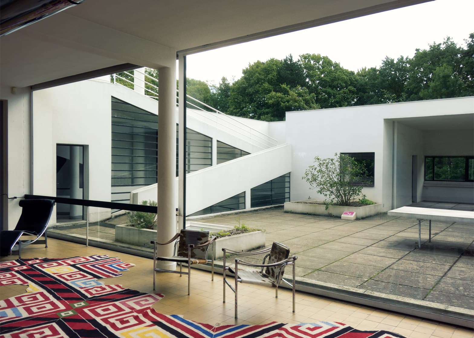 VILLA SAVOYE LE CORBUSIER 2