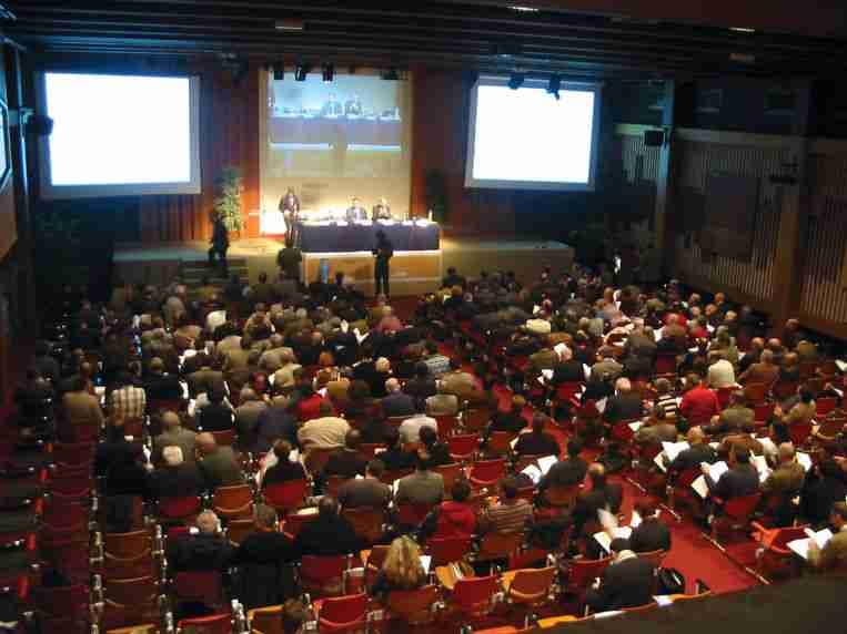 ARLES PALAIS DES CONGRÈS 2