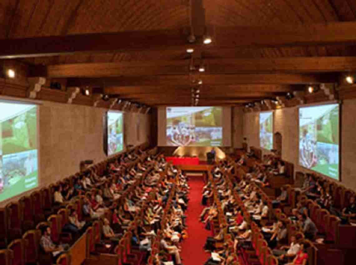 AVIGNON - CENTRE DES CONGRÈS DU PALAIS DES PAPES 2
