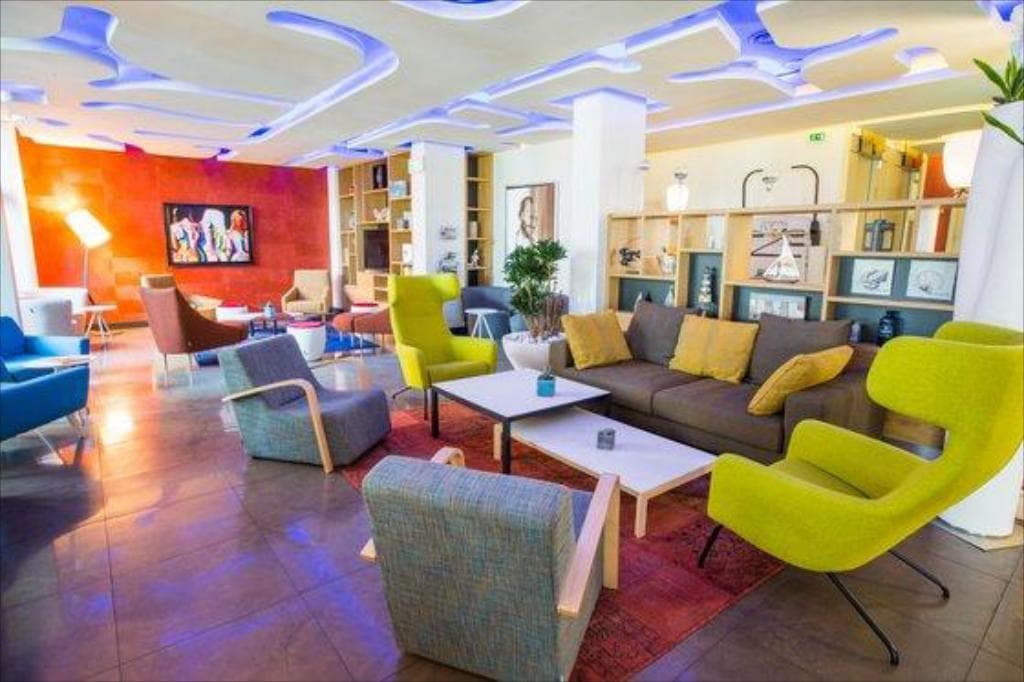 HOLIDAY INN CANNES 3