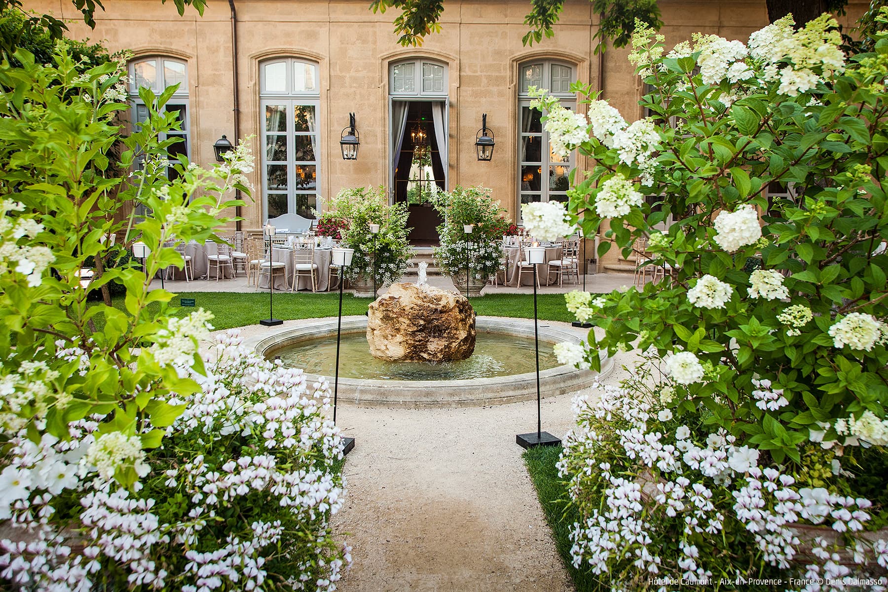 HÔTEL DE CAUMONT - CENTRE D'ART