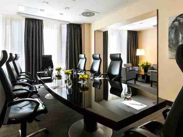 CROWNE PLAZA REPUBLIQUE 2