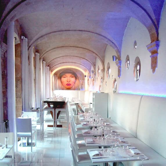 RESTAURANT 83 VERNET 3