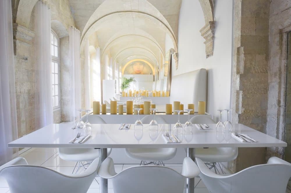 RESTAURANT 83 VERNET 2
