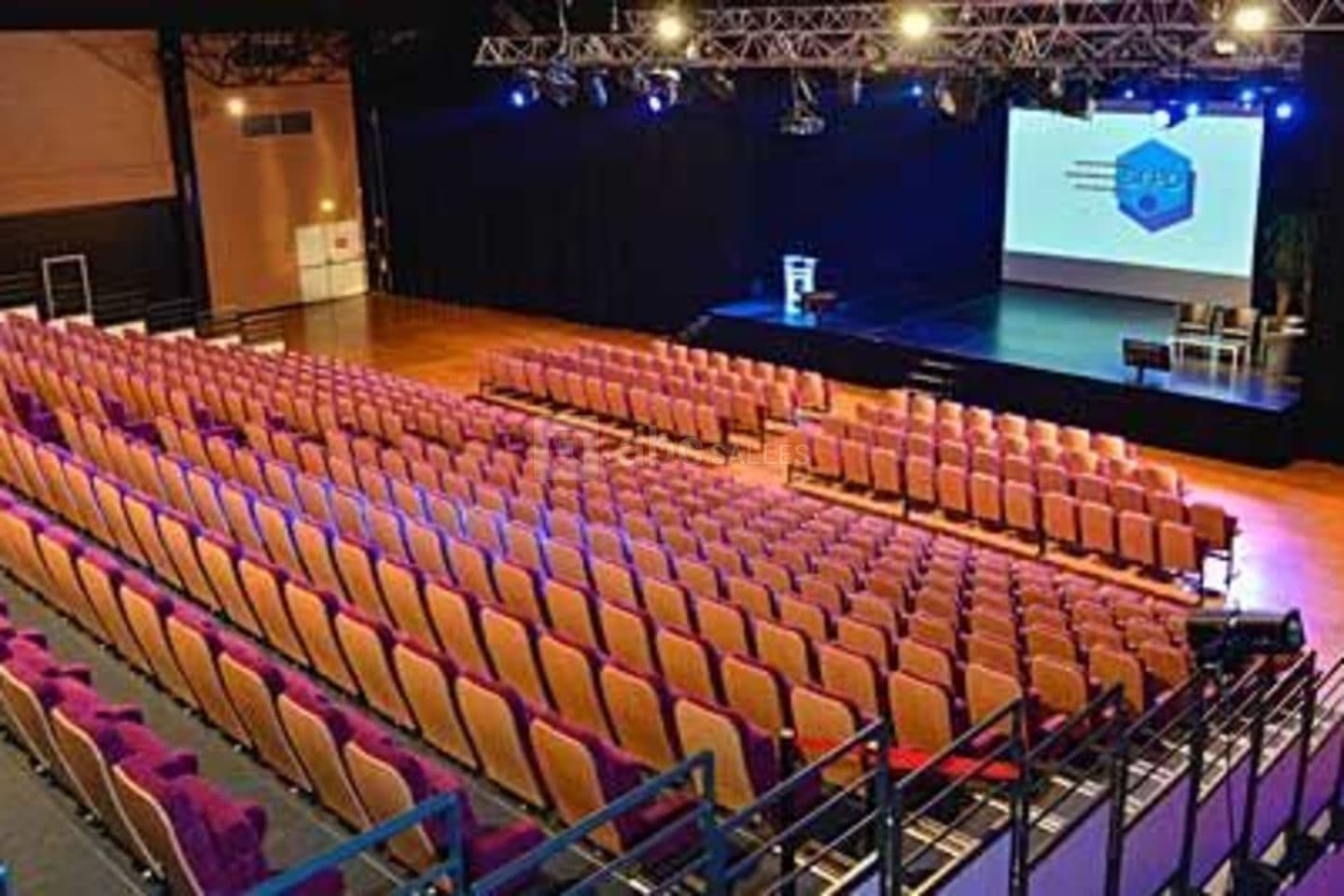 CENTRE EXPO CONGRÈS MANDELIEU 2