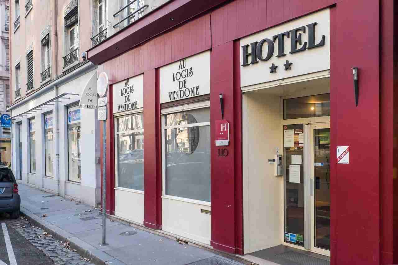 HÔTEL TAGGÂT