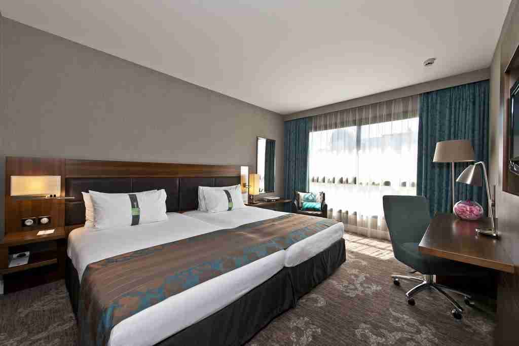 HOLIDAY INN NICE  2