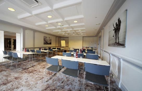 HOLIDAY INN NICE - SAINT LAURENT DU VAR  3
