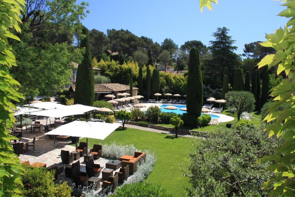 HÔTEL DE MOUGINS  2