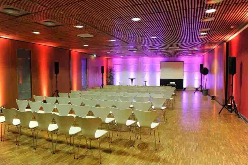 CENTRE DE CONFéRENCES D'ORLéANS 2