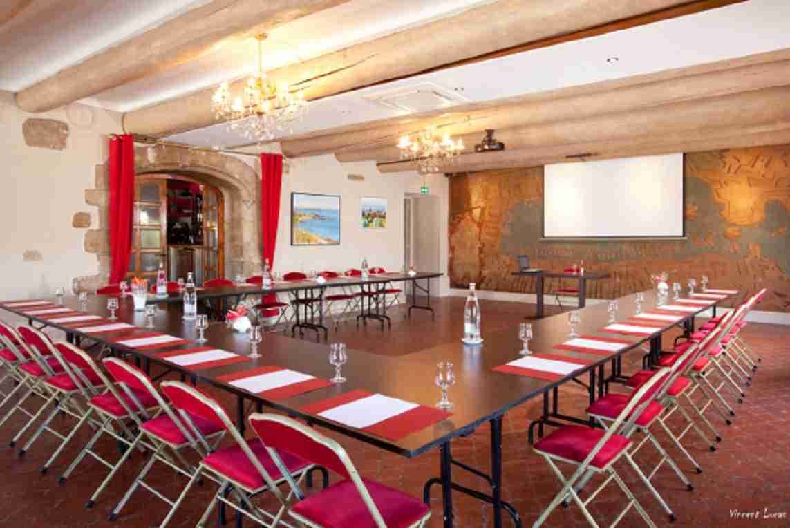 LE CLUB DU VIEUX PORT 2