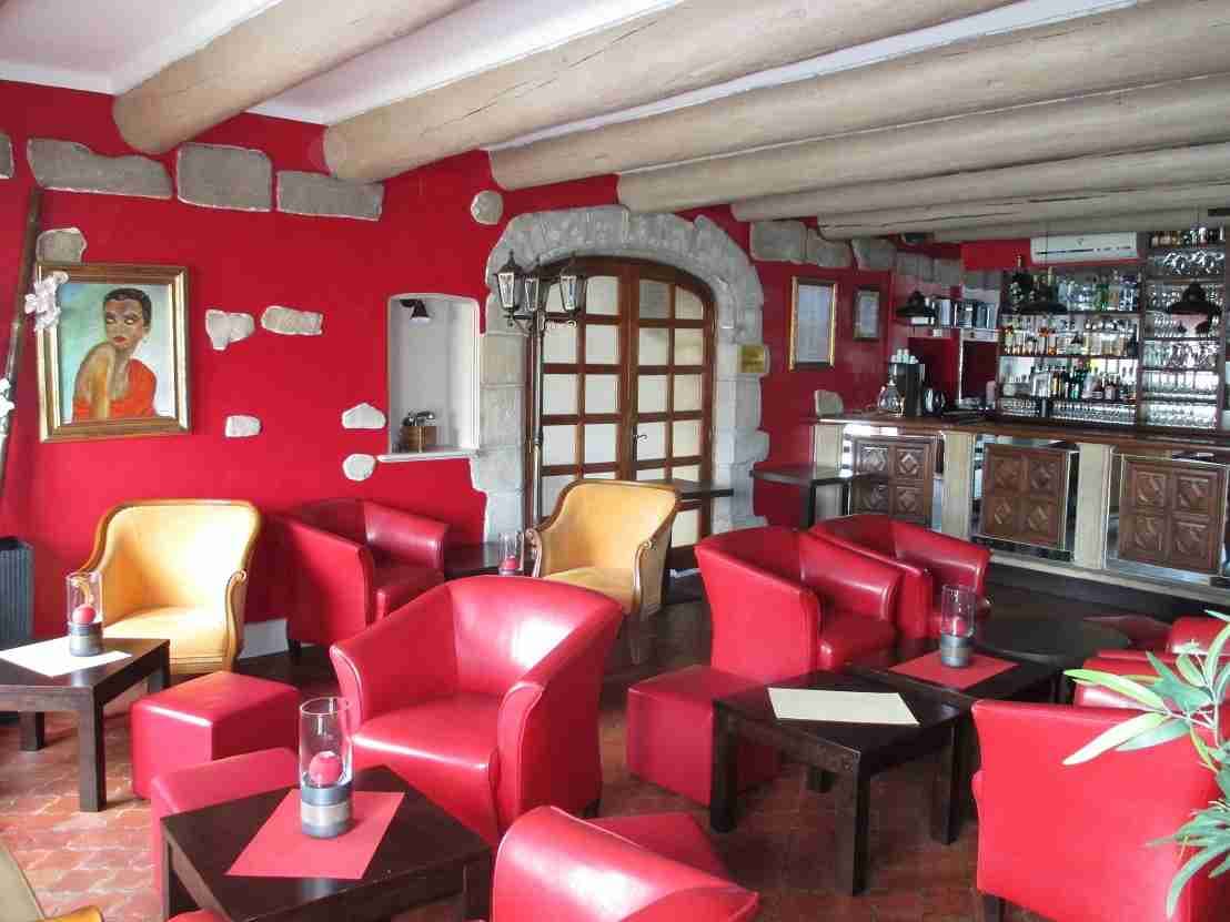 LE CLUB DU VIEUX PORT