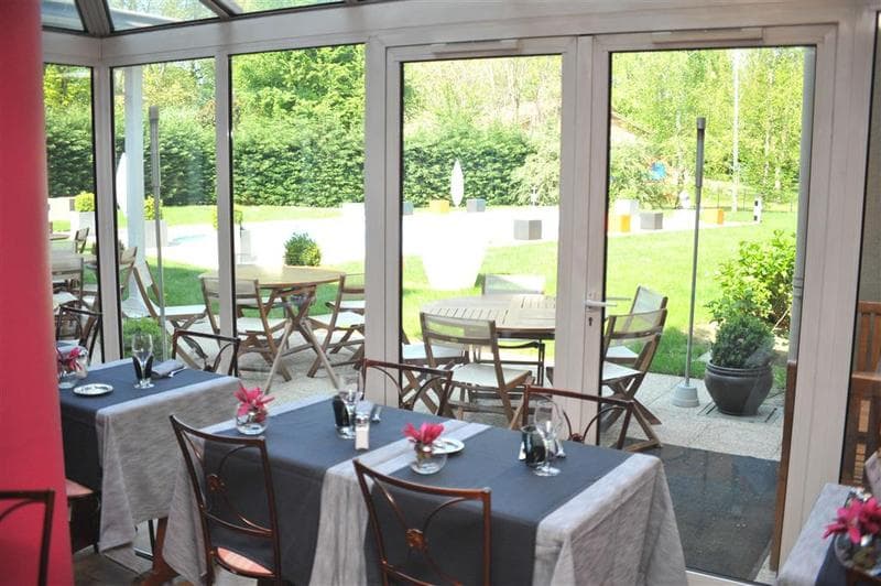 BEST WESTERN LE LONGCHAMP 4