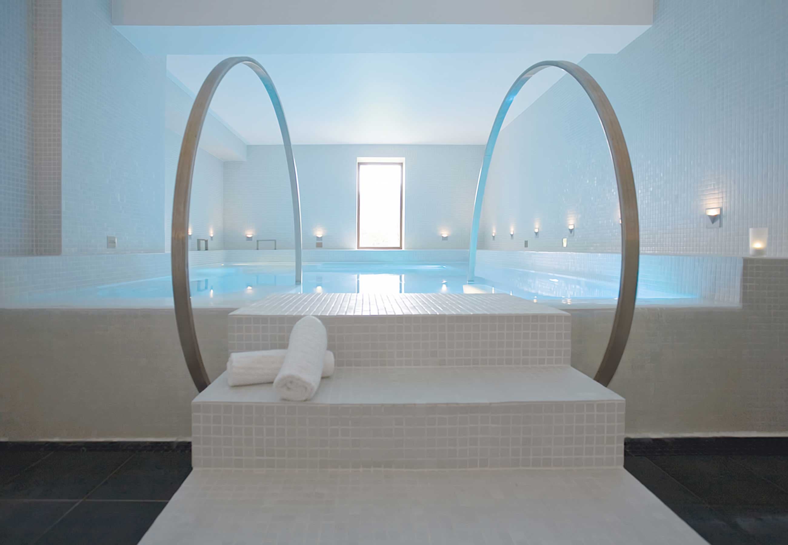 OUSTAU DE BAUMANIèRE & SPA  3