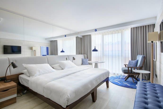 RADISSON BLU NICE  5