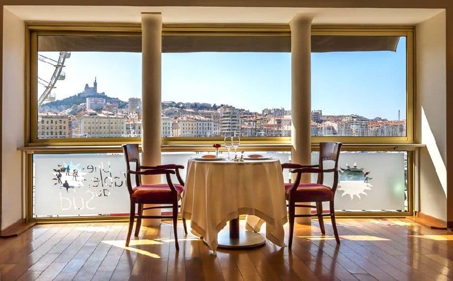 UNE TABLE AU SUD 3