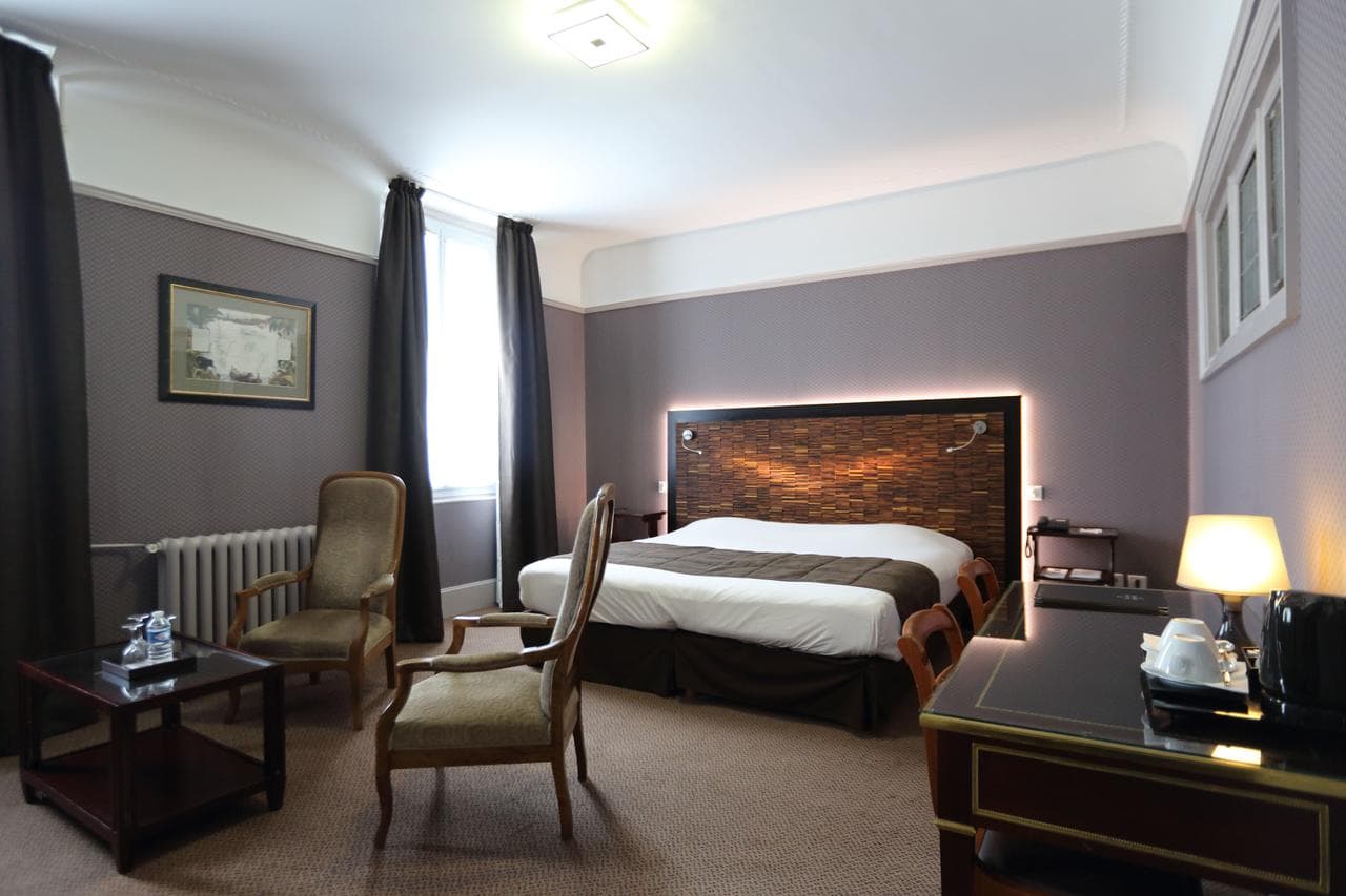 Grand Hôtel Tours 3