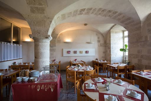 HôTELLERIE SAINT YVES 3