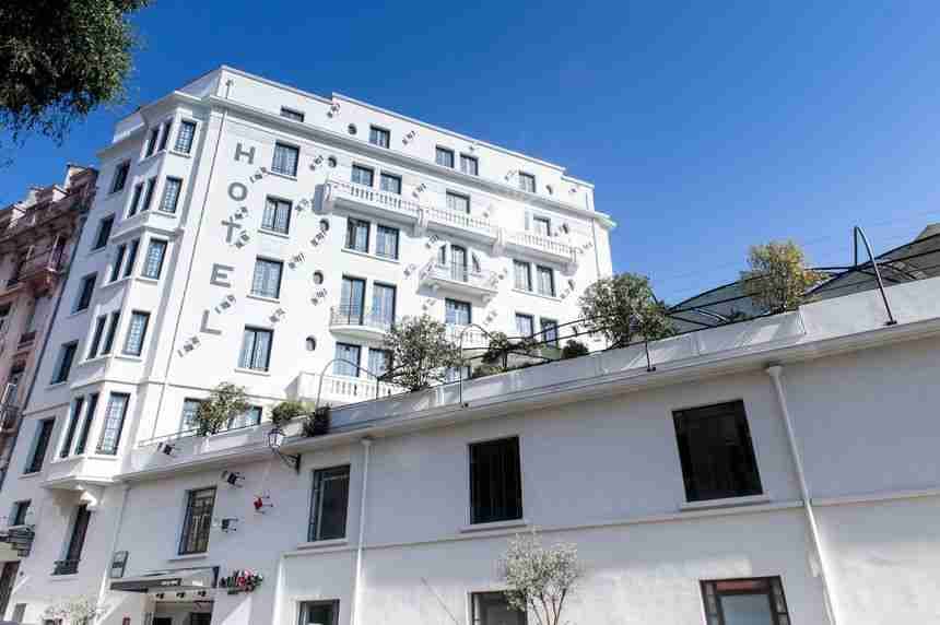 COLLÈGE HÔTEL