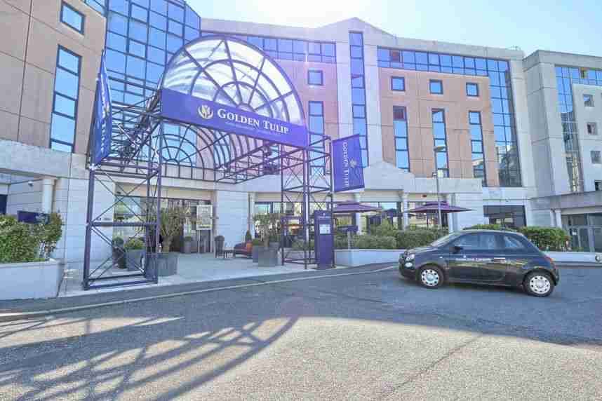 COMPLEXE CAMPANILE & GOLDEN TULIP ROISSY CDG  3
