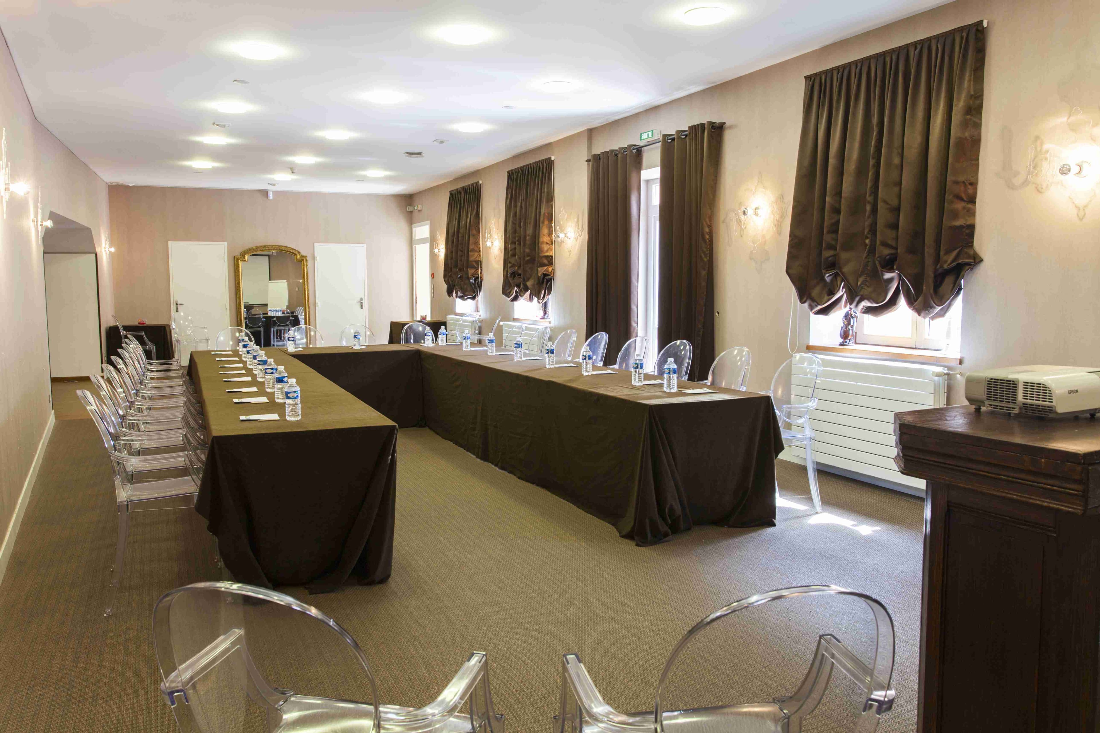 HOSTELLERIE DU CHÂTEAU DE LA BARGE 3