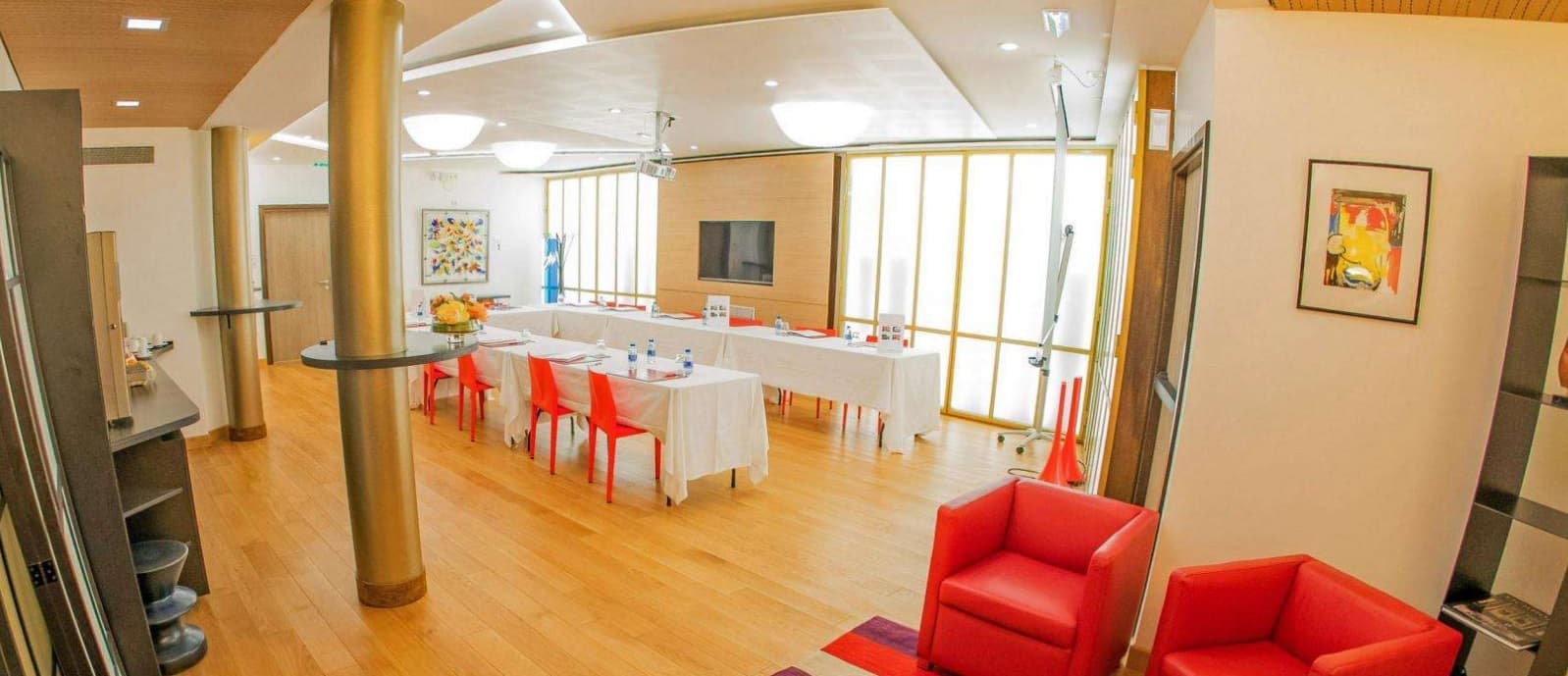 HÔTEL HOR